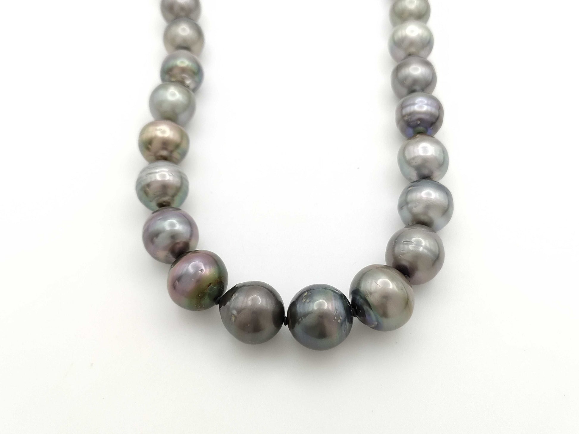 Semi-round pearl necklace, diameter approximately 11.9mm-15.4mm, sterling silver, 99.2g .
