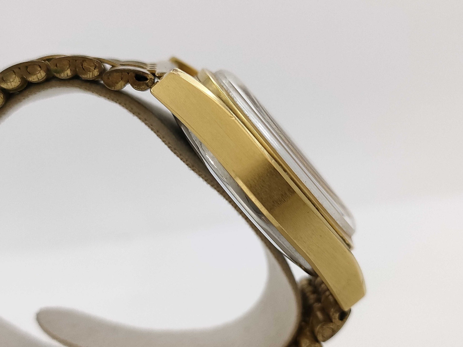 OMEGA Quartz Men's Watch