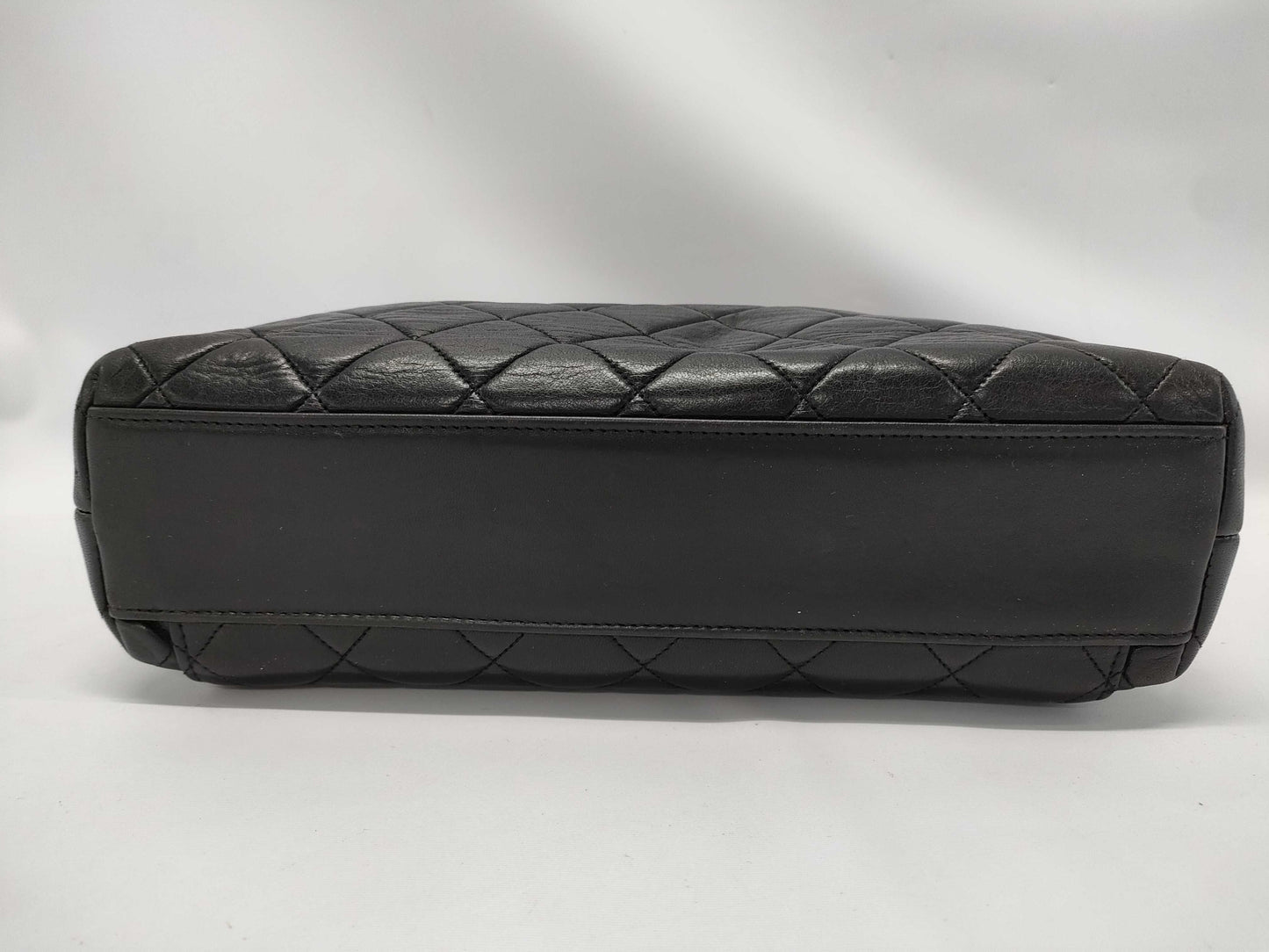 CHANEL black shoulder bag, model year unknown