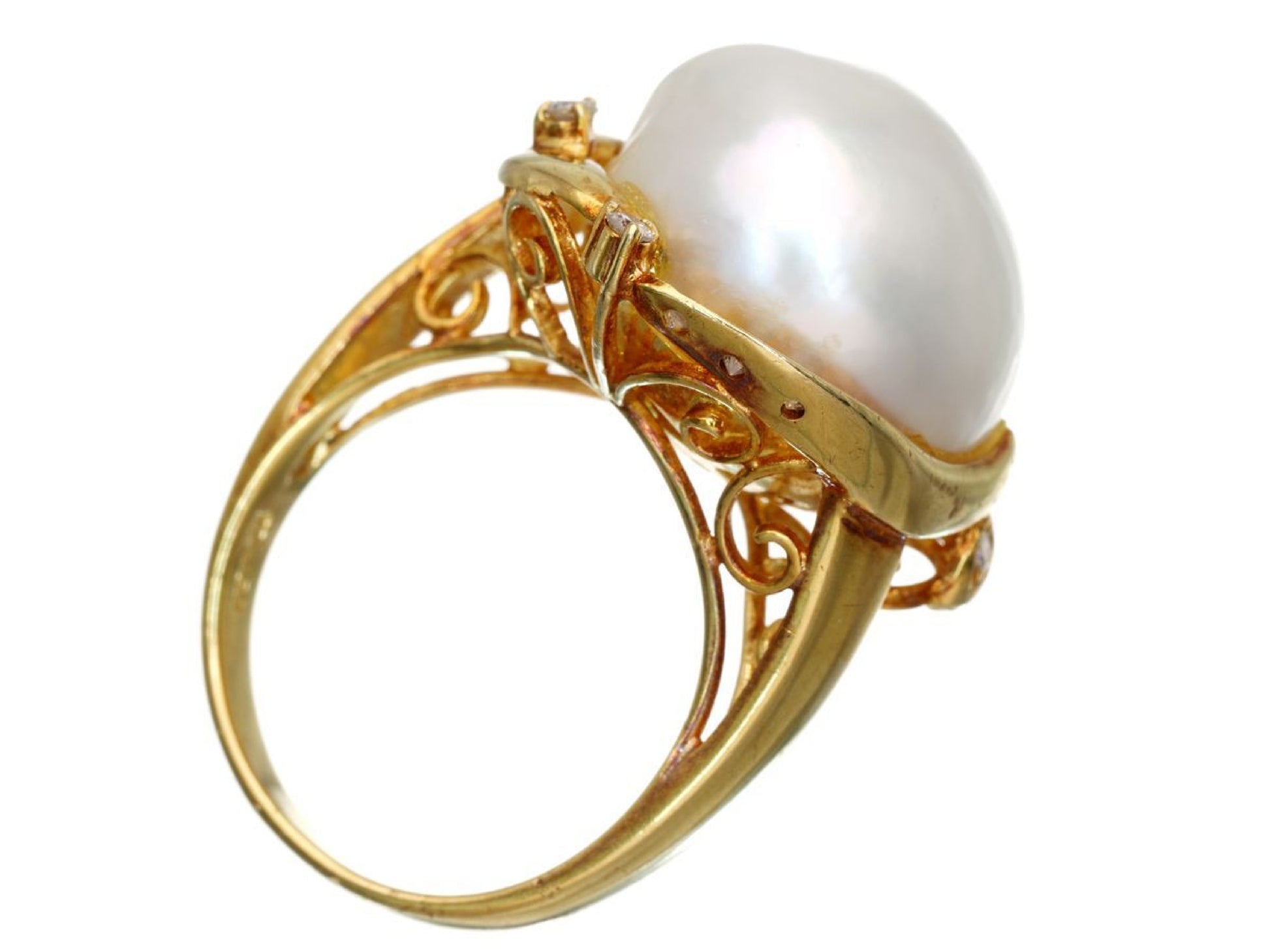 South Sea Baroque Pearl Ring, Approx. 16.5 x 14.3mm, D0.15ct, 18K 750, 10.1g 