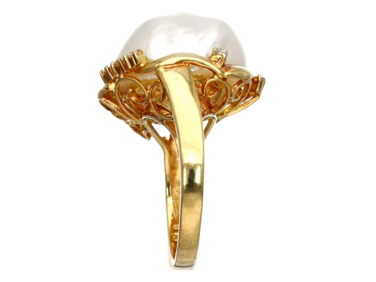 South Sea Baroque Pearl Ring, Approx. 16.5 x 14.3mm, D0.15ct, 18K 750, 10.1g 