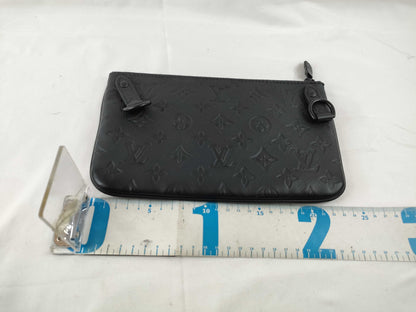 LOUIS VUITTON Trio Messenger/Monogram Shadow/Medium Pouch