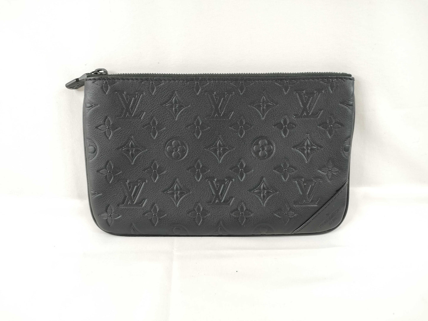LOUIS VUITTON Trio Messenger/Monogram Shadow/Medium Pouch