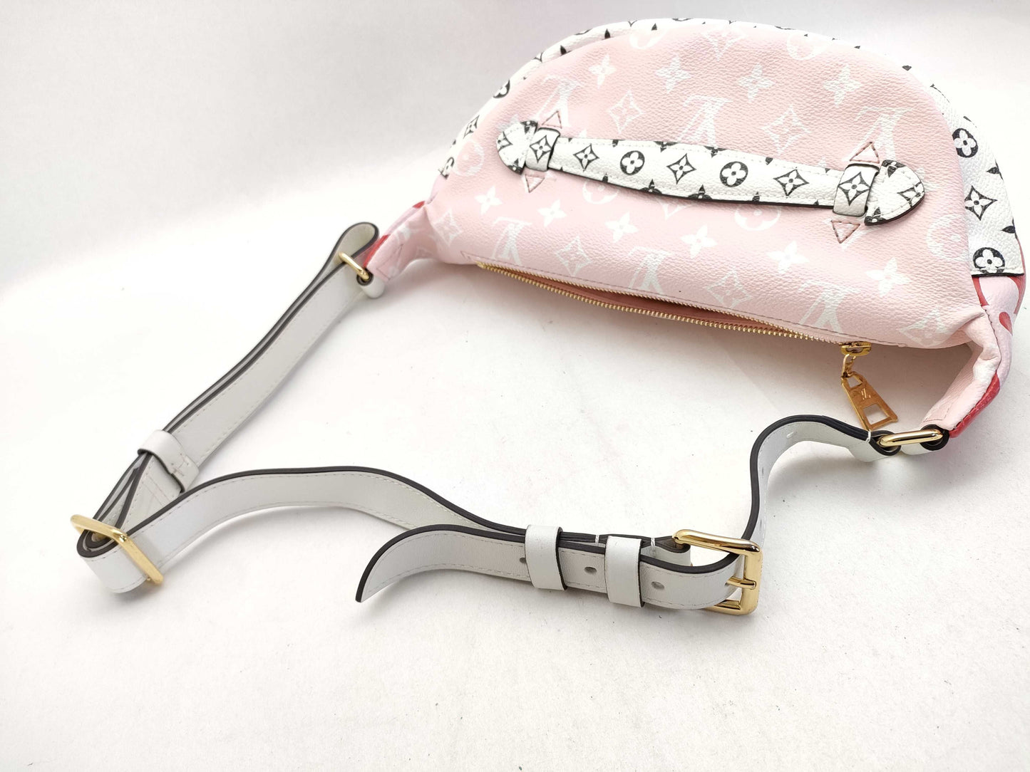 LOUIS VUITTON Louis Vuitton Bum Bag Giant Monogram Waist Bag