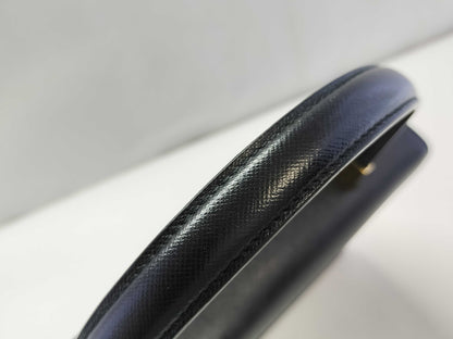 Salvatore Ferragamo Gancini Ferragamo Gancini 2-way leather black handbag