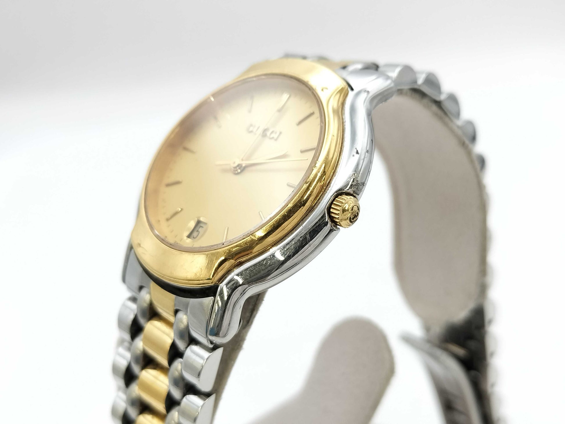 GUCCI 8000.2M 0052733 Quartz Women's Watch