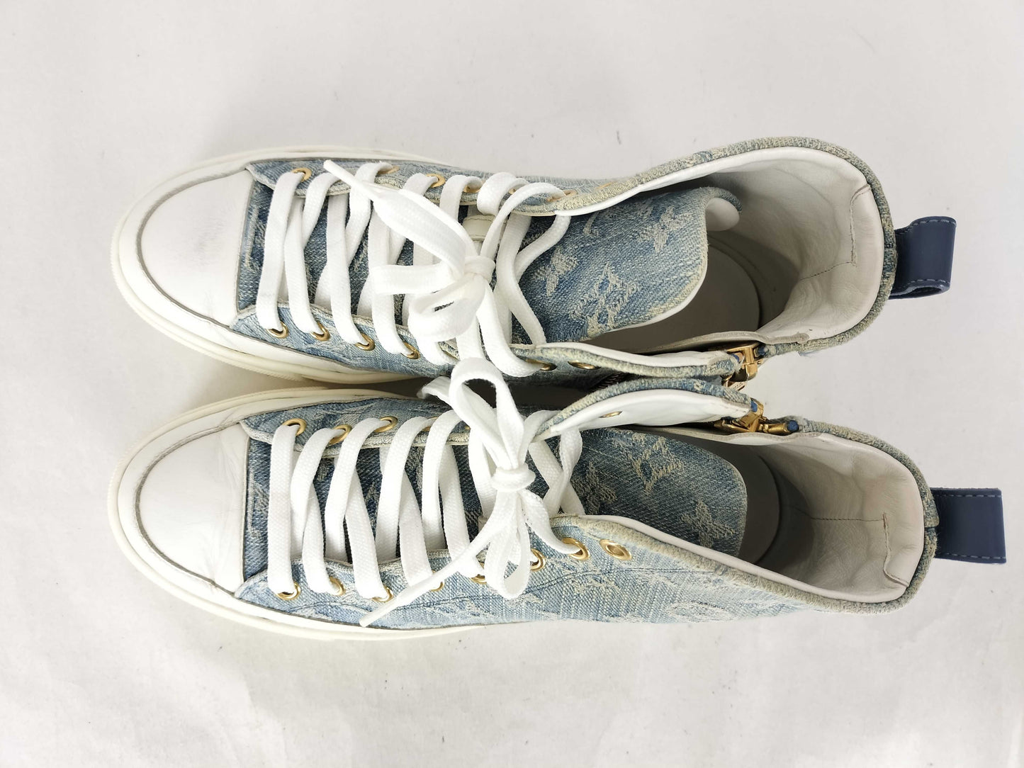 LOUIS VUITTON Louis Vuitton Women's Shoes Size 38 Sneakers