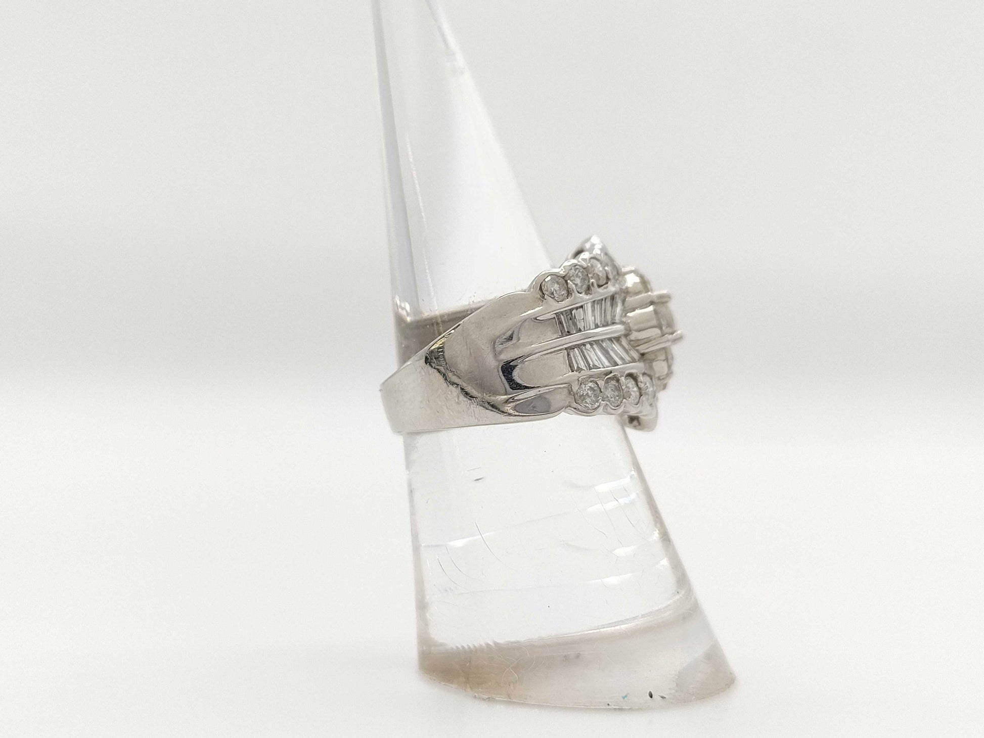 D3.00ct PT900 10.2g Ring 