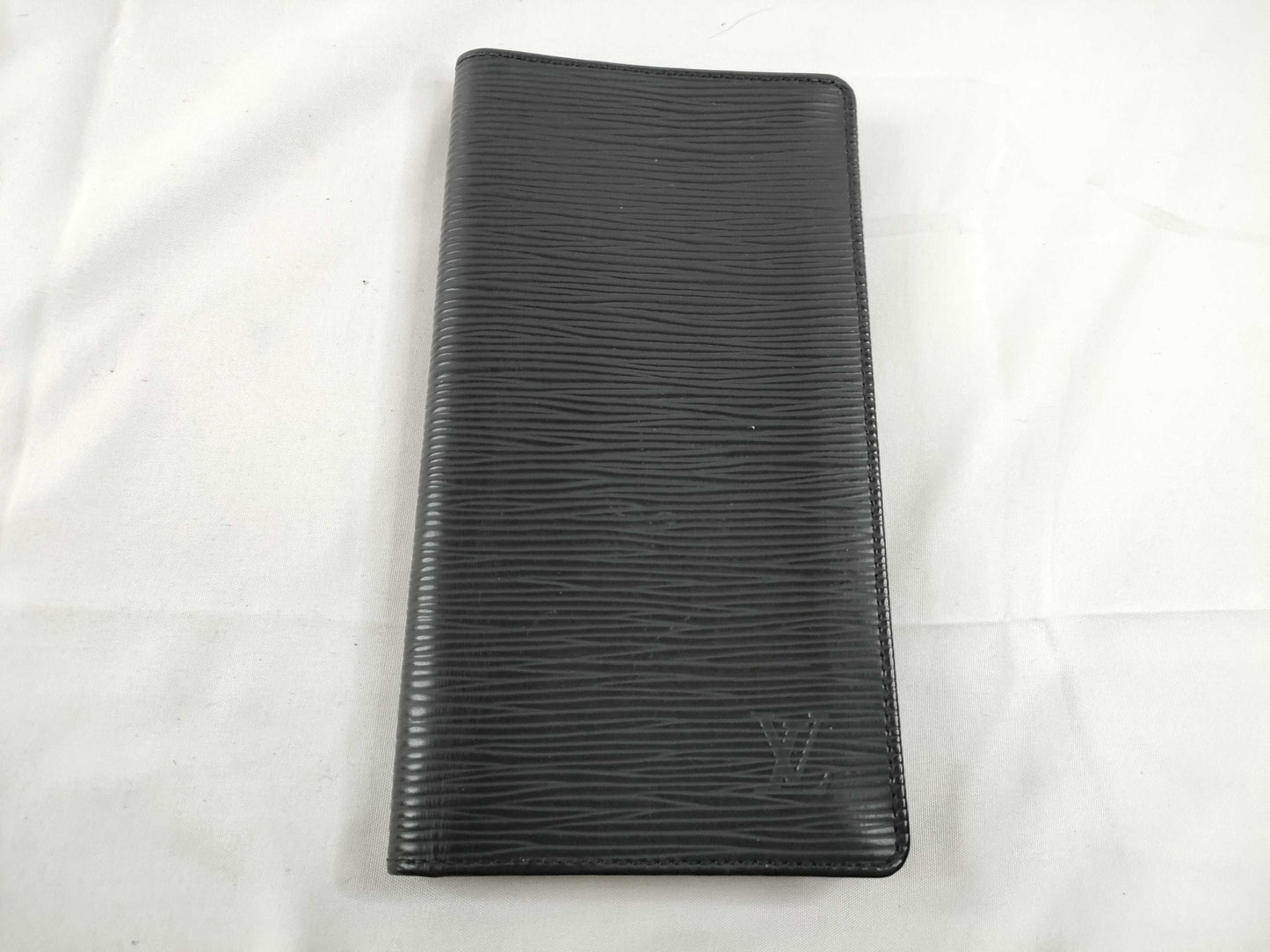 LOUIS VUITTON Epi Porte Carte Credit M63212 Wallet