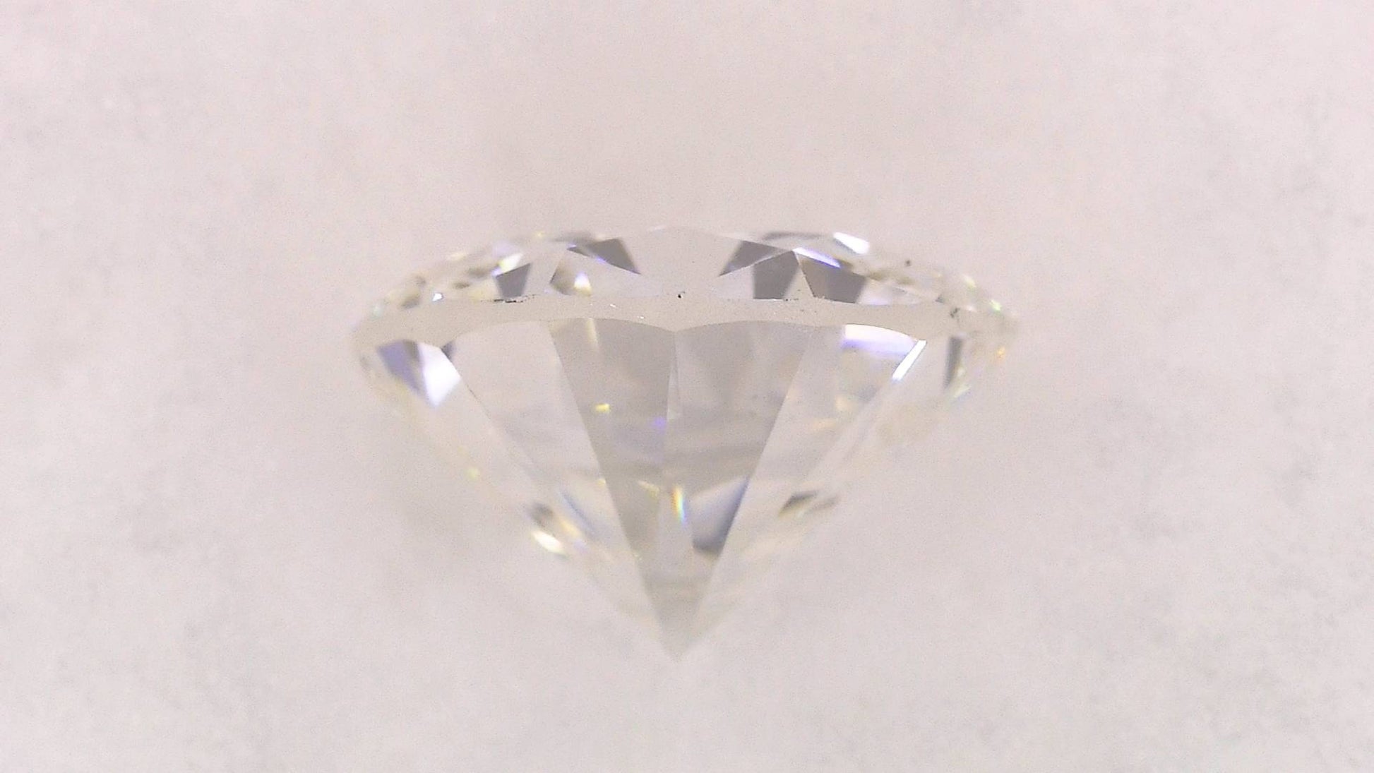 1.007ct E VS-2 GOOD/VG/FR NONE NATURAL 6.41-6.48×3.92mm Loose Diamond