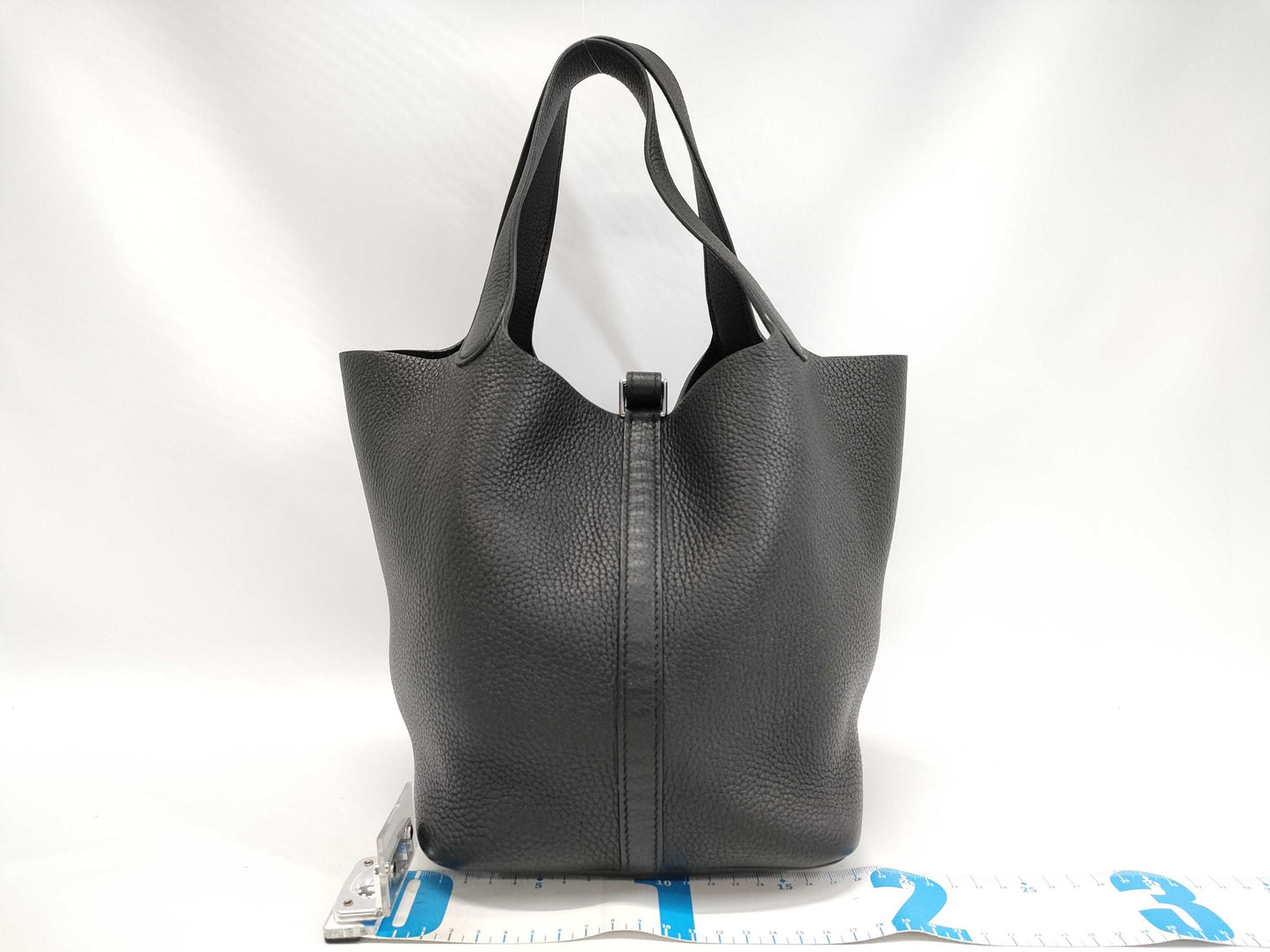 HERMES Hermes Picotin 22 Black Y Stamp Handbag