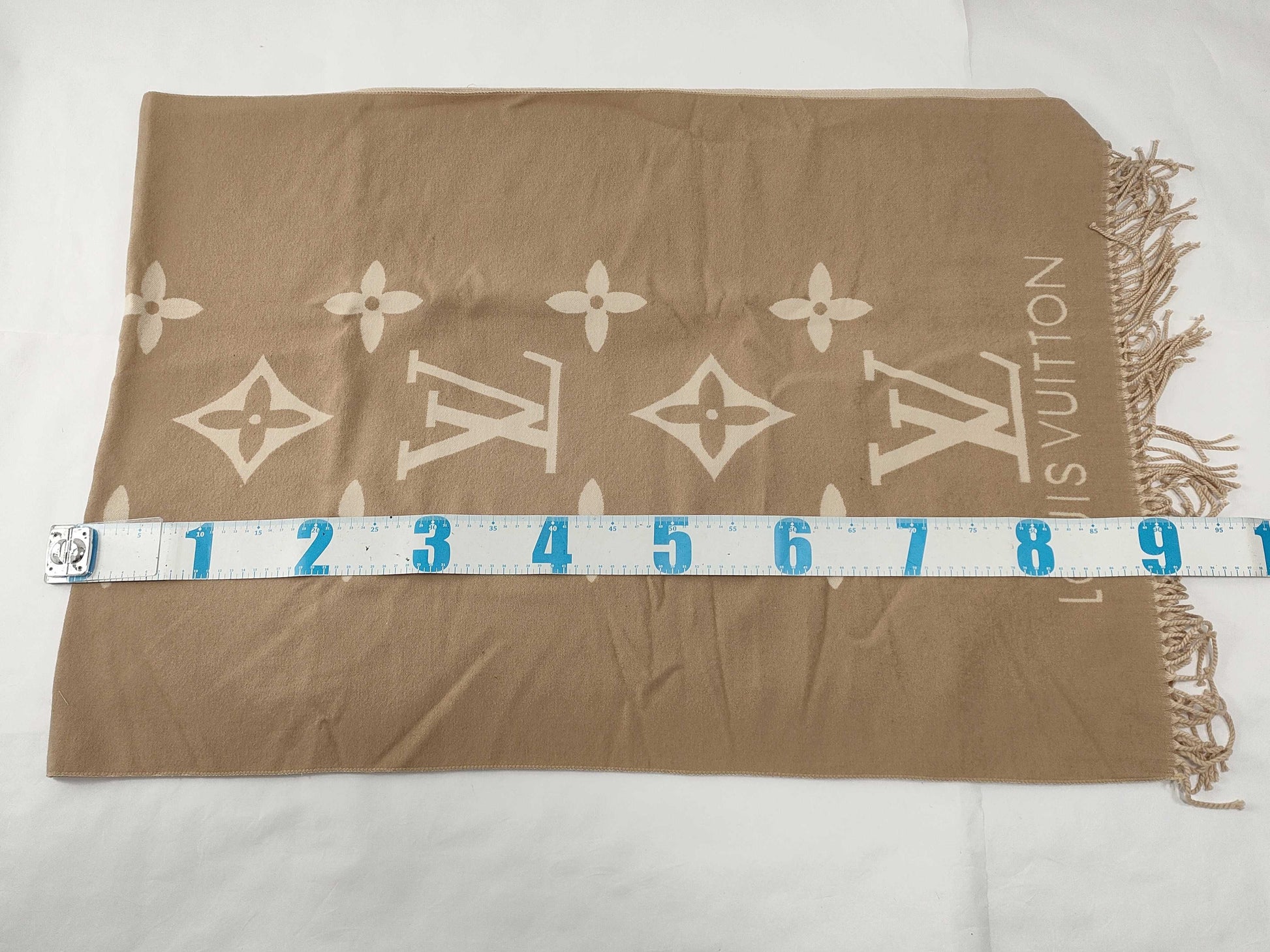 LOUIS VUITTON Current Cashmere Scarf with Box