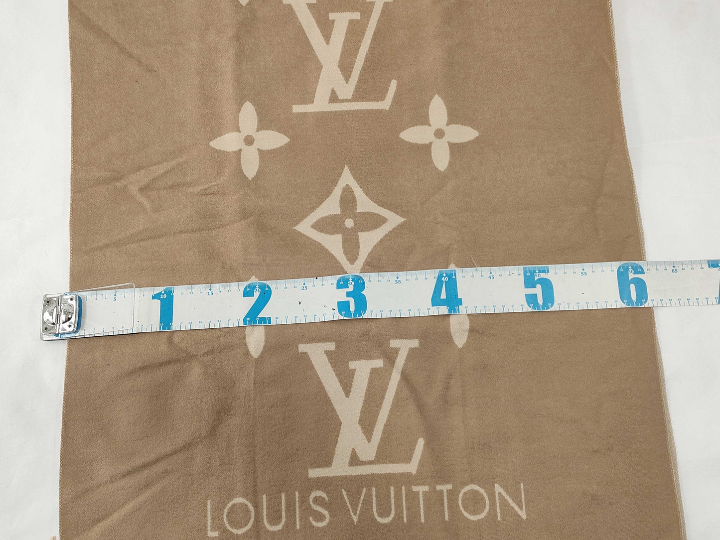 LOUIS VUITTON Current Cashmere Scarf with Box