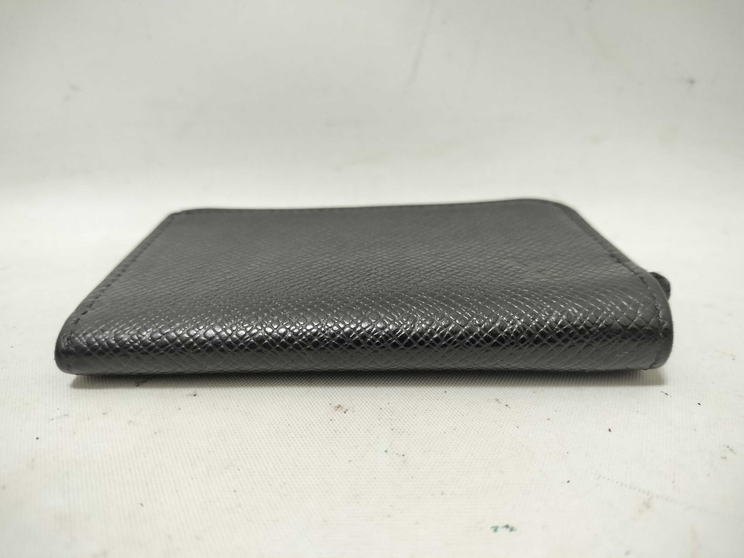 LOUIS VUITTON Taiga RFID Coin Purse