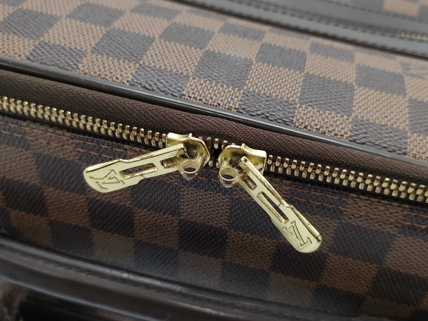 LOUIS VUITTON Damier Pegasus Carry Bag