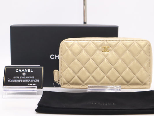 CHANEL A50097 Lambskin Matelasse Round Zip Wallet Gold 31960169 Wallet