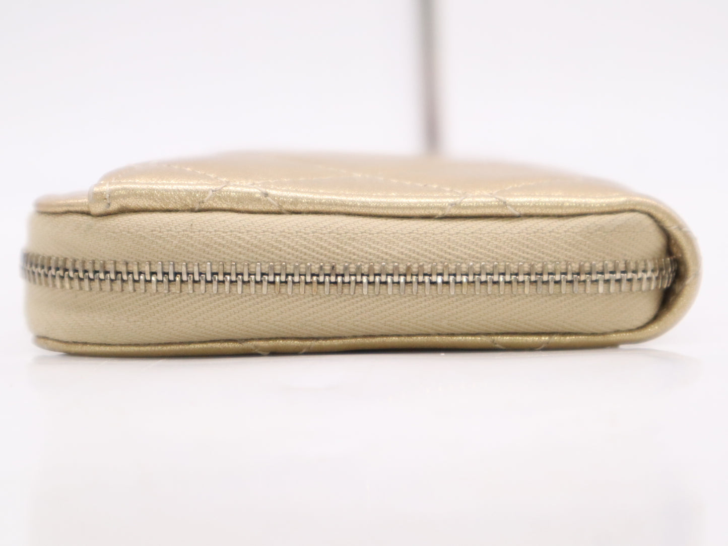 CHANEL A50097 Lambskin Matelasse Round Zip Wallet Gold 31960169 Wallet