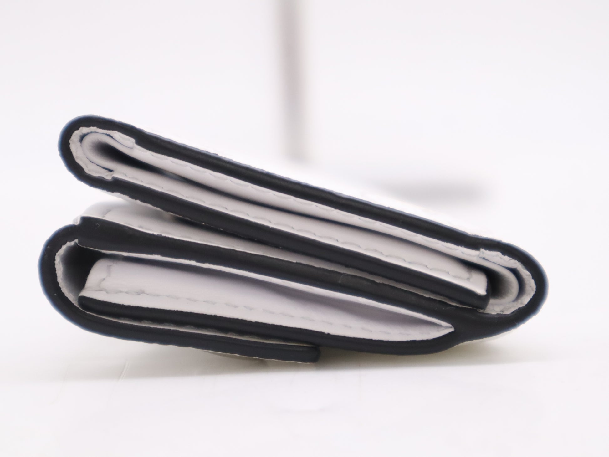 LOUIS VUITTON M30899 Monogram Taiga Rama Discovery Compact Antarctica RFID Enabled Wallet