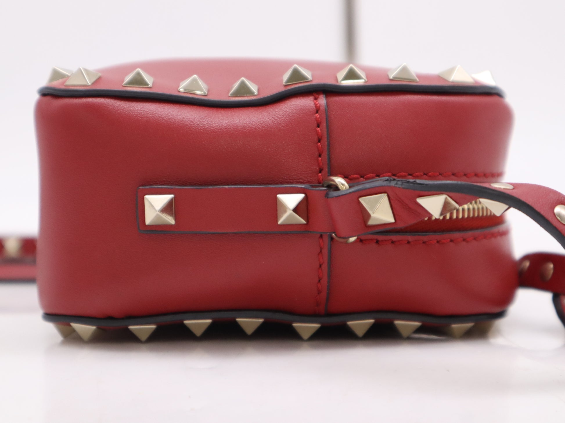 VALENTINO QW0B0809VSF Garavani Leather Rockstud Red Shoulder Bag