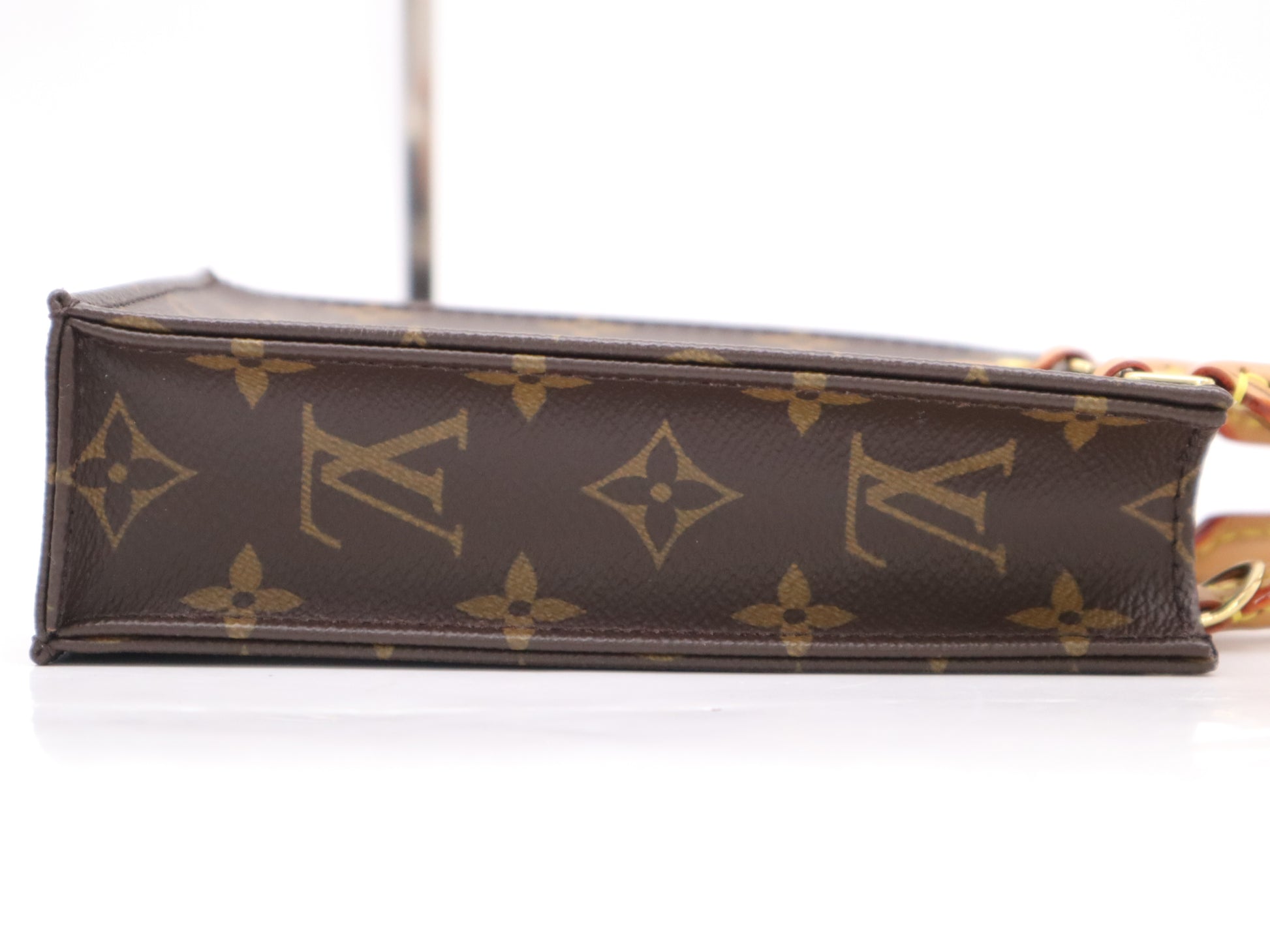 LOUIS VUITTON M81295 Monogram Petite Sac Plat Handbag with Shoulder Strap