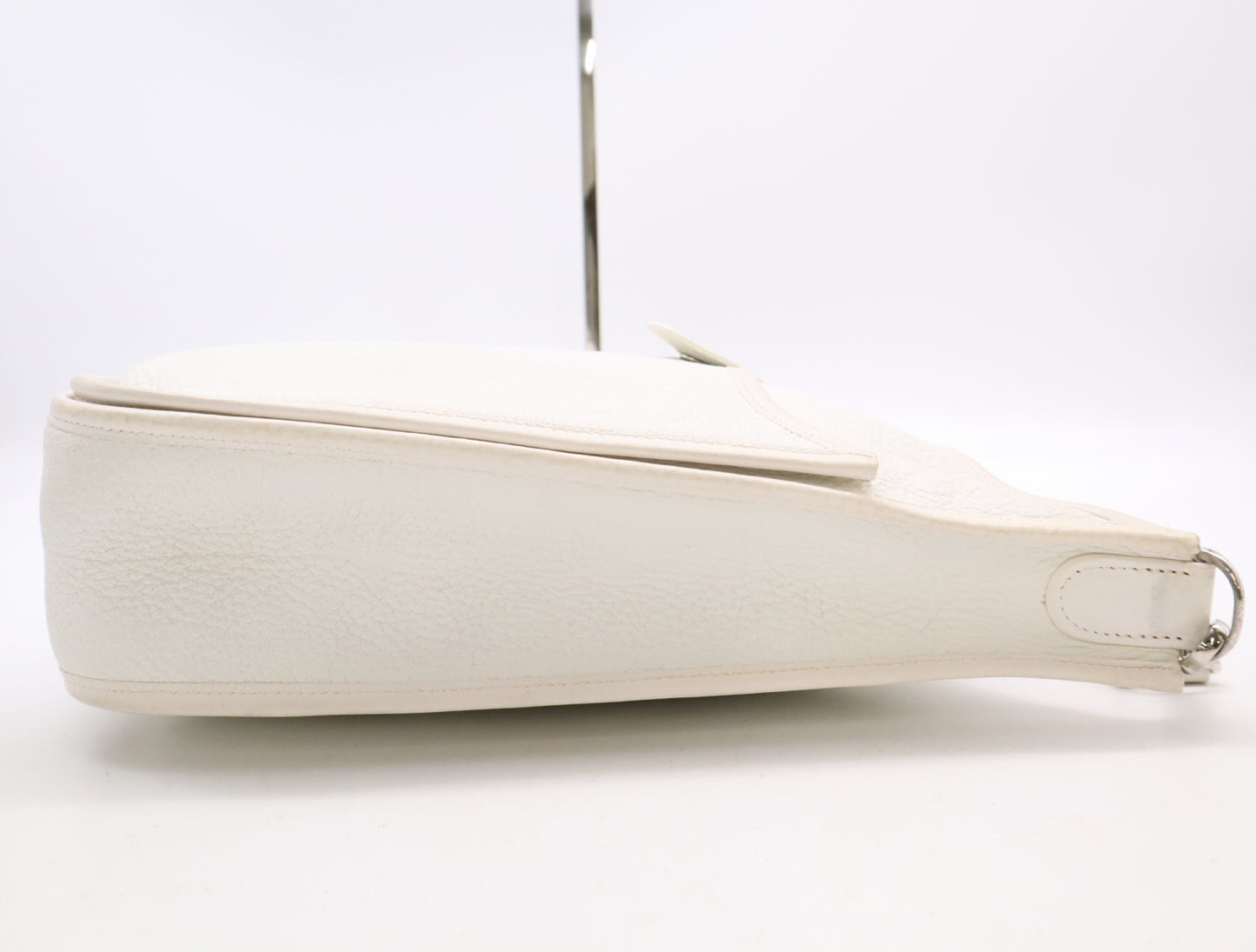 HERMES Evelyn Taurillon Clemence K Stamp Evelyn PM II White Shoulder Bag with Shoulder Strap