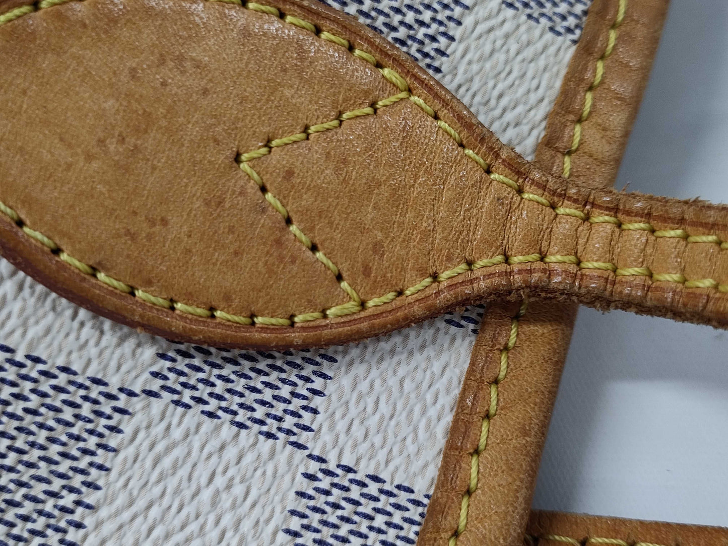 LOUIS VUITTON N41605 Azur Neverfull MM Rose Ballerine Tote Bag