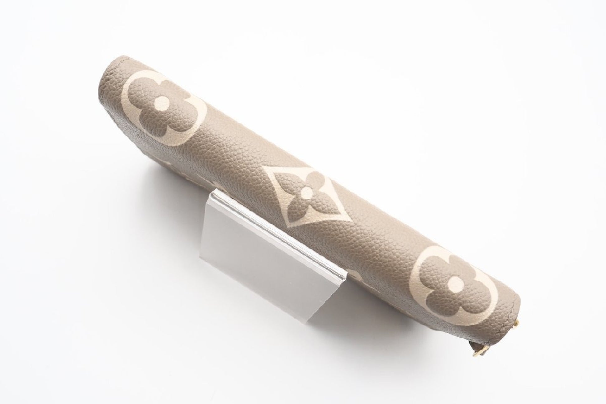 LOUIS VUITTON M69794 Empreinte Zippy Wallet, Two-Tone Tourtrell Crème, RFID Wallet