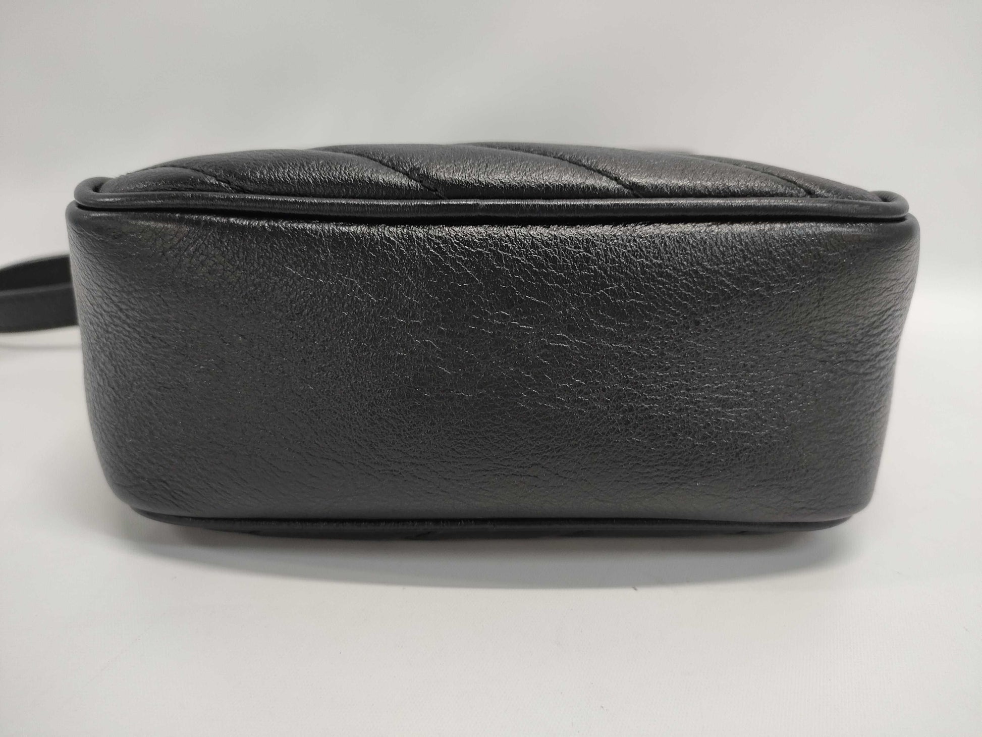 GUCCI 550155 Leather GG Marmont Shoulder Bag in Black with GD Hardware