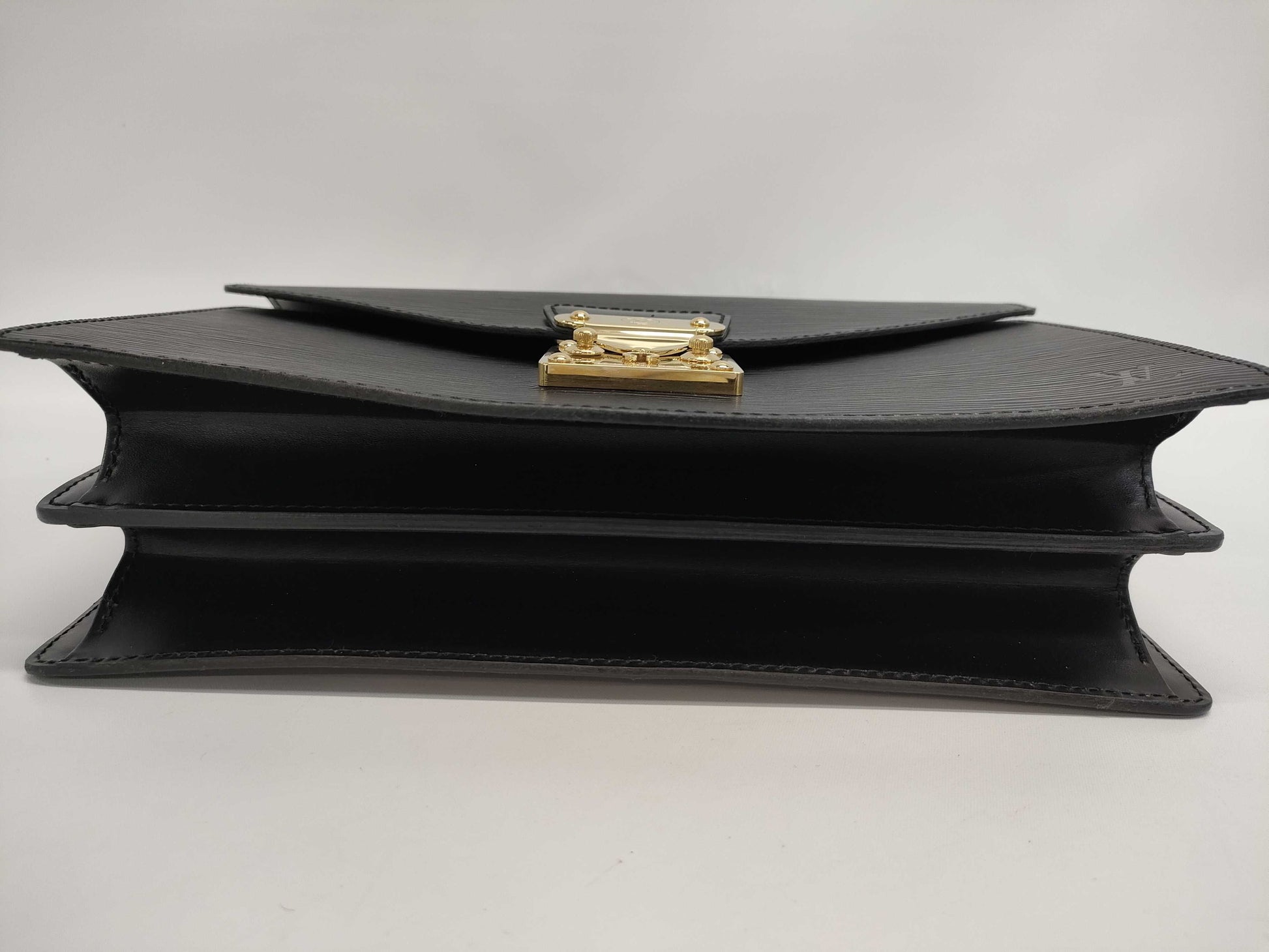 LOUIS VUITTON M52132 Epi Concorde Noir Handbag