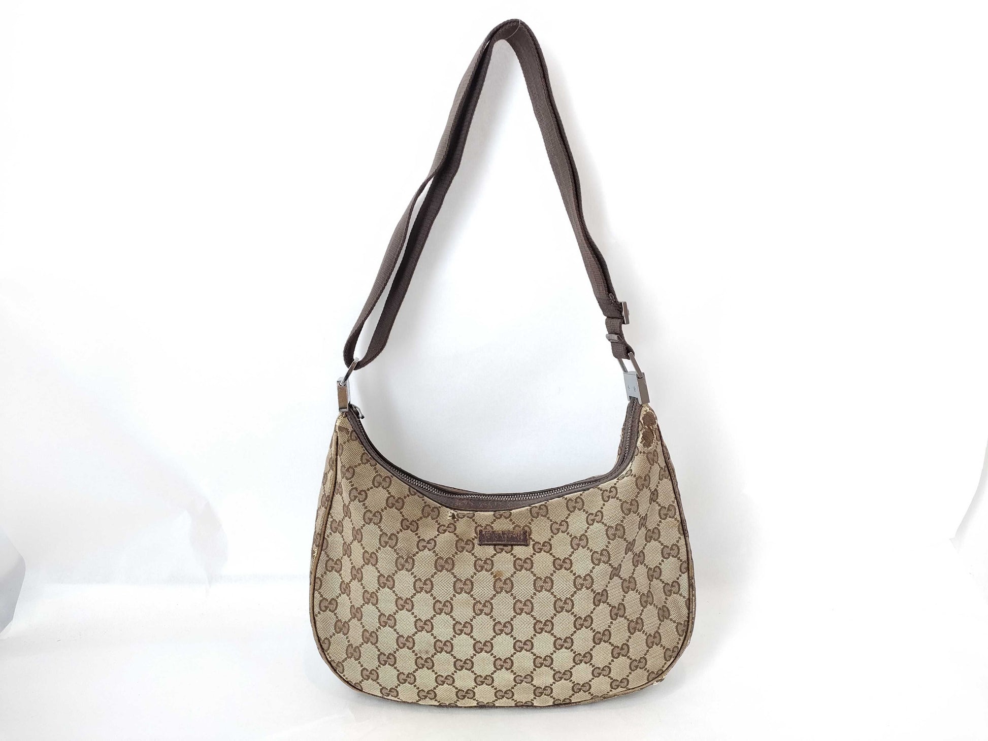 GUCCI GG Canvas Shoulder Bag Gucci GG Canvas Shoulder Bag