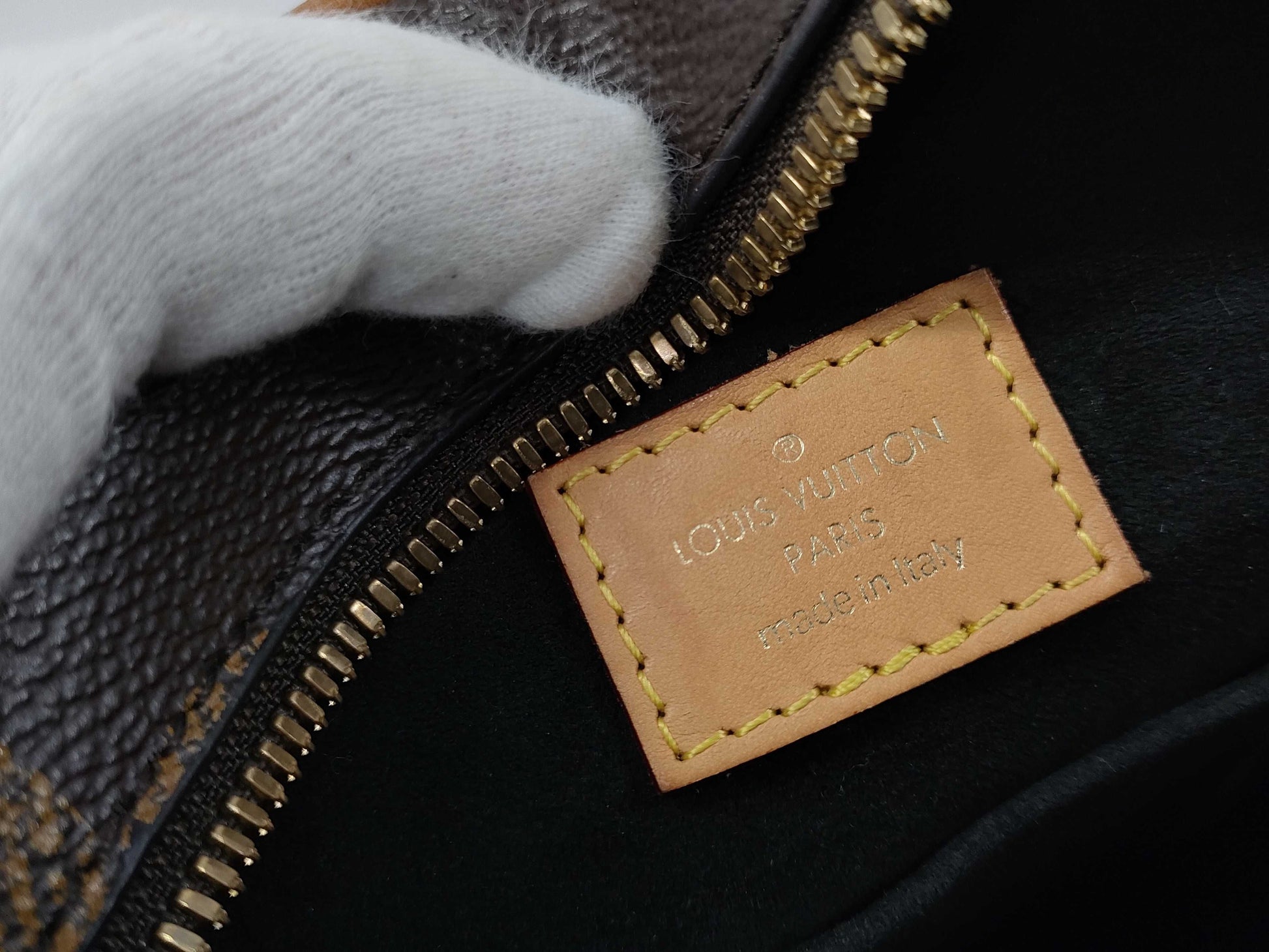 LOUIS VUITTON LV Boite Chapeau Soupe Giant Monogram M44604 Shoulder Bag with Brown Strap, Padlock, Two Keys, Padlock Dust Bag, Name Tag, and IC Chip