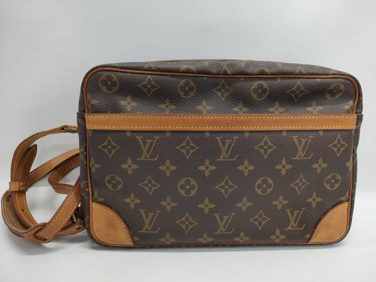 LOUIS VUITTON Trocadero GM Shoulder Bag