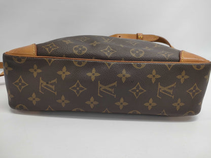 LOUIS VUITTON Trocadero GM Shoulder Bag