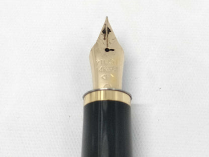 Pilot Grand Dame Fountain Pen with 14K Nib