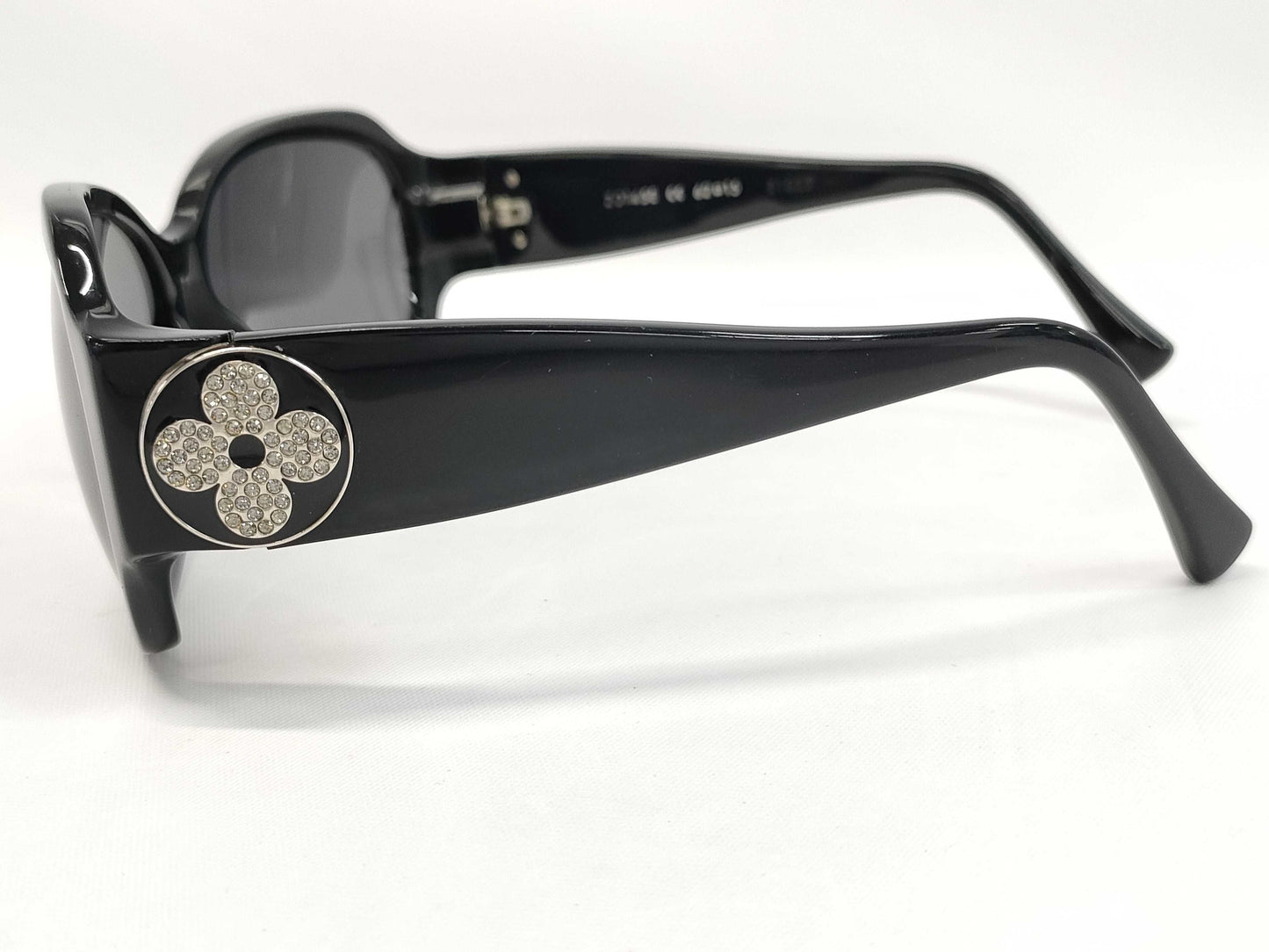 LOUIS VUITTON Z0145E Ursula Strass Sunglasses