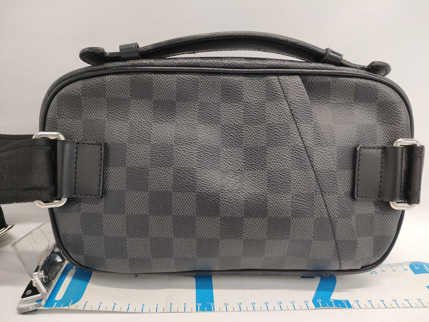 LOUIS VUITTON Umbrella Damier Graphite Shoulder Bag
