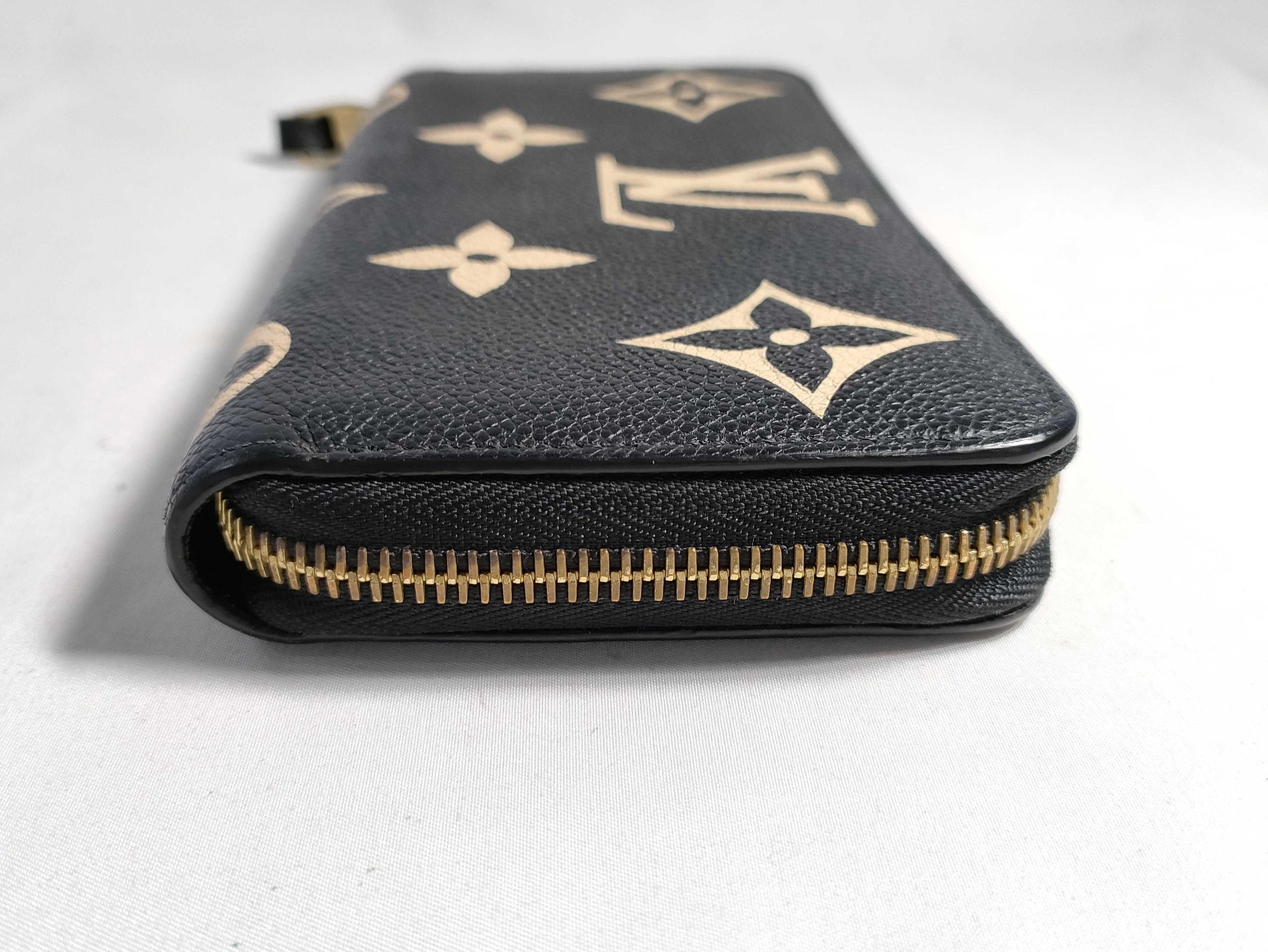 LOUIS VUITTON Monogram Empreinte Zippy Wallet in Black and Beige with IC Tag and G Hardware