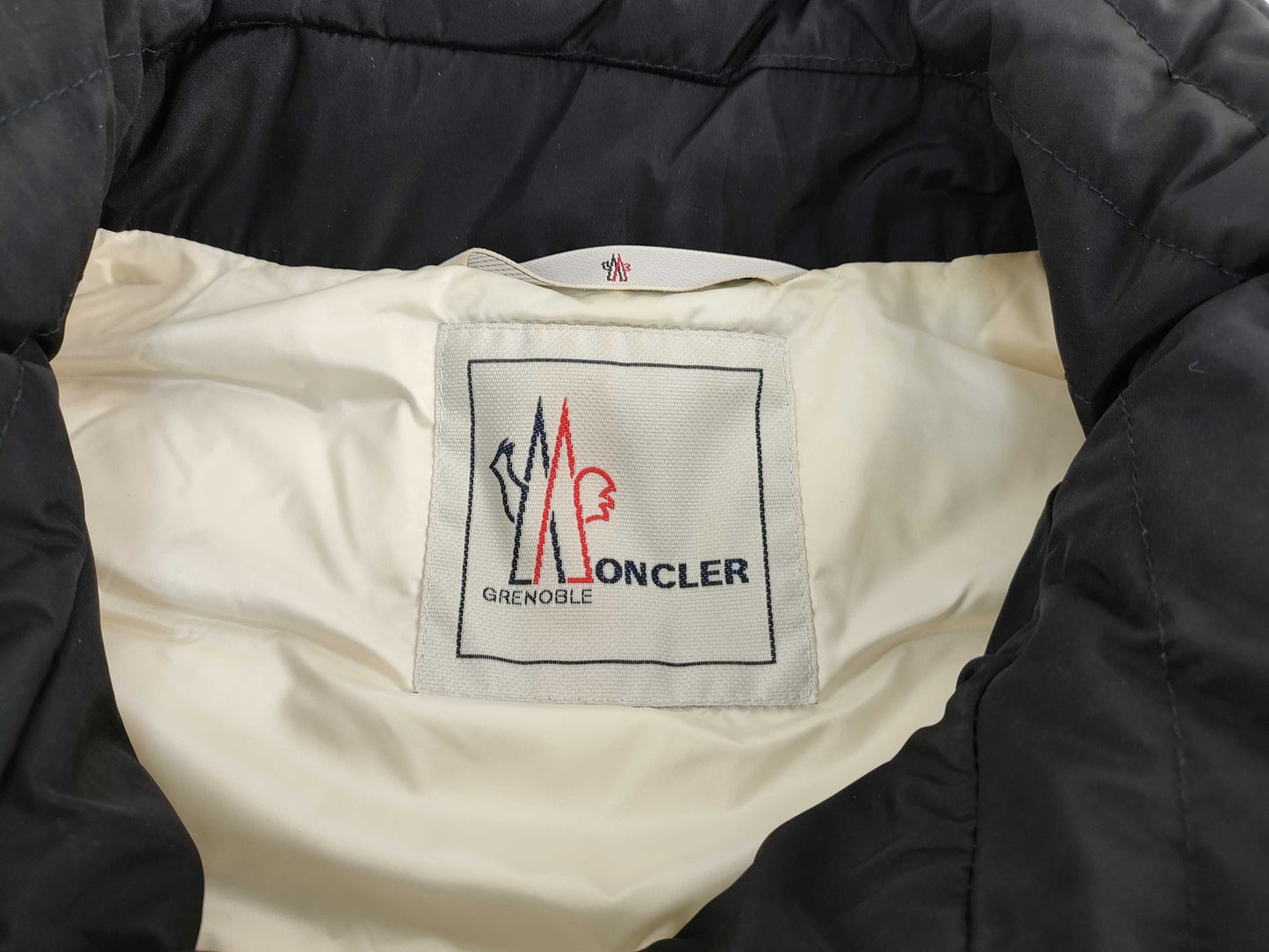 MONCLER SAINT FLOUR Down Vest, Black, 1 Top