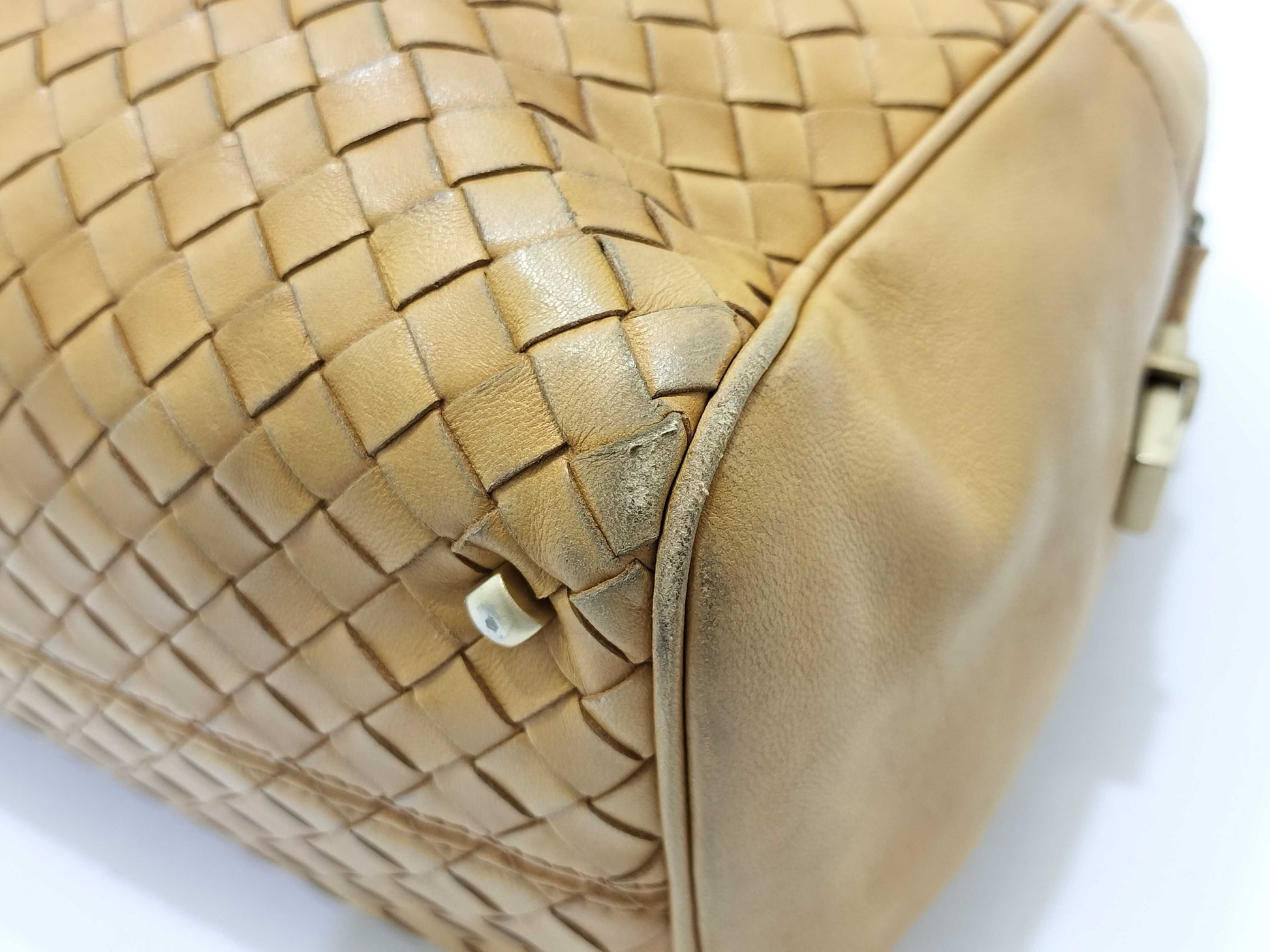 BOTTEGA VENETA Intrecciato Bottega Veneta Handbag Intrecciato Leather Handbag