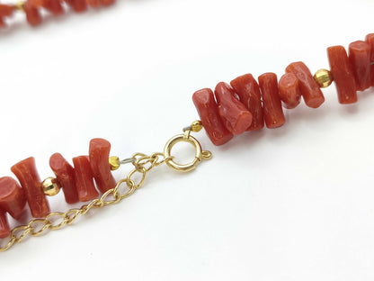 Coral necklace in 18K gold 