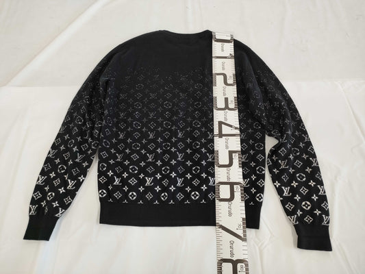 LOUIS VUITTON Gradient Monogram Long Sleeve Knit Sweater Size L Tops