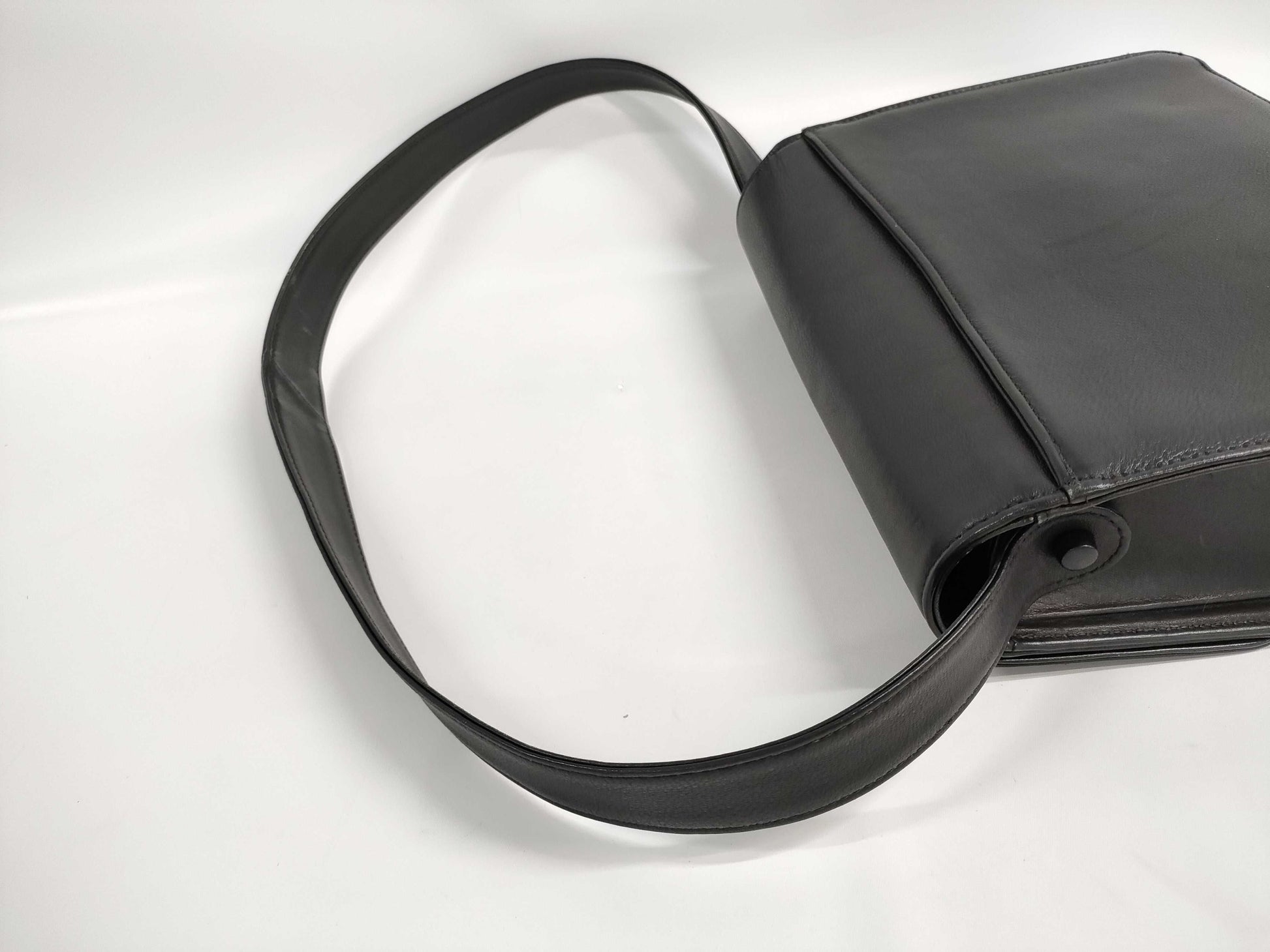 CHANEL One-Shoulder Caviar Skin Black Shoulder Bag