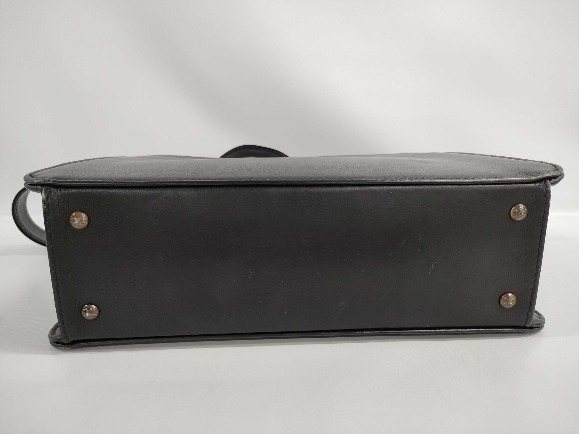 CHANEL One-Shoulder Caviar Skin Black Shoulder Bag