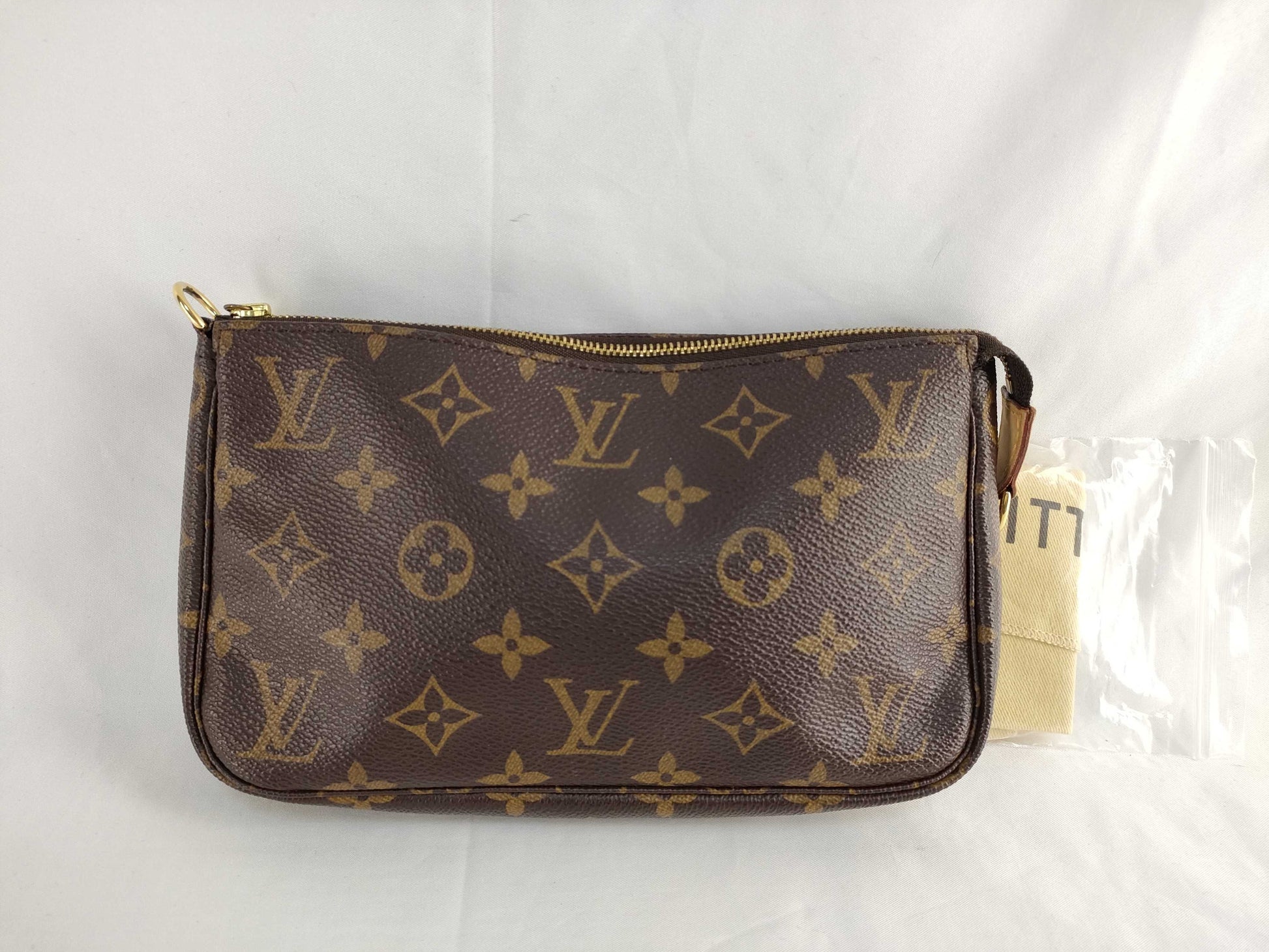 LOUIS VUITTON Monogram Accessory Pouch