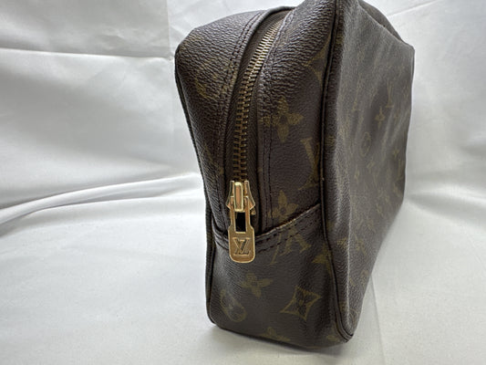 LOUIS VUITTON True Toilet Pouch