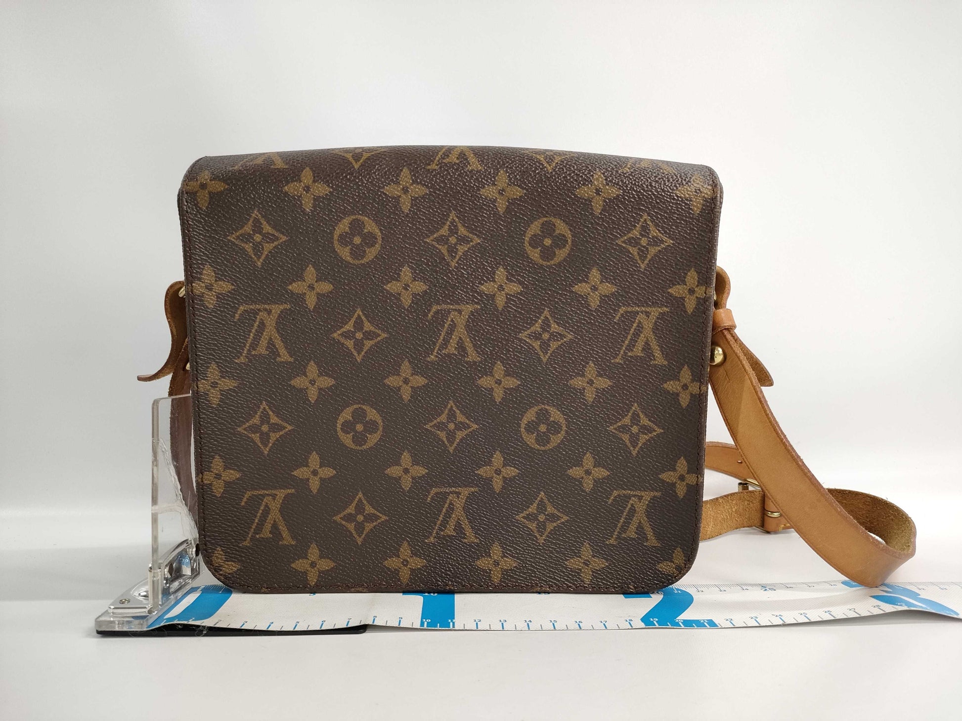 LOUIS VUITTON LV shoulder bag