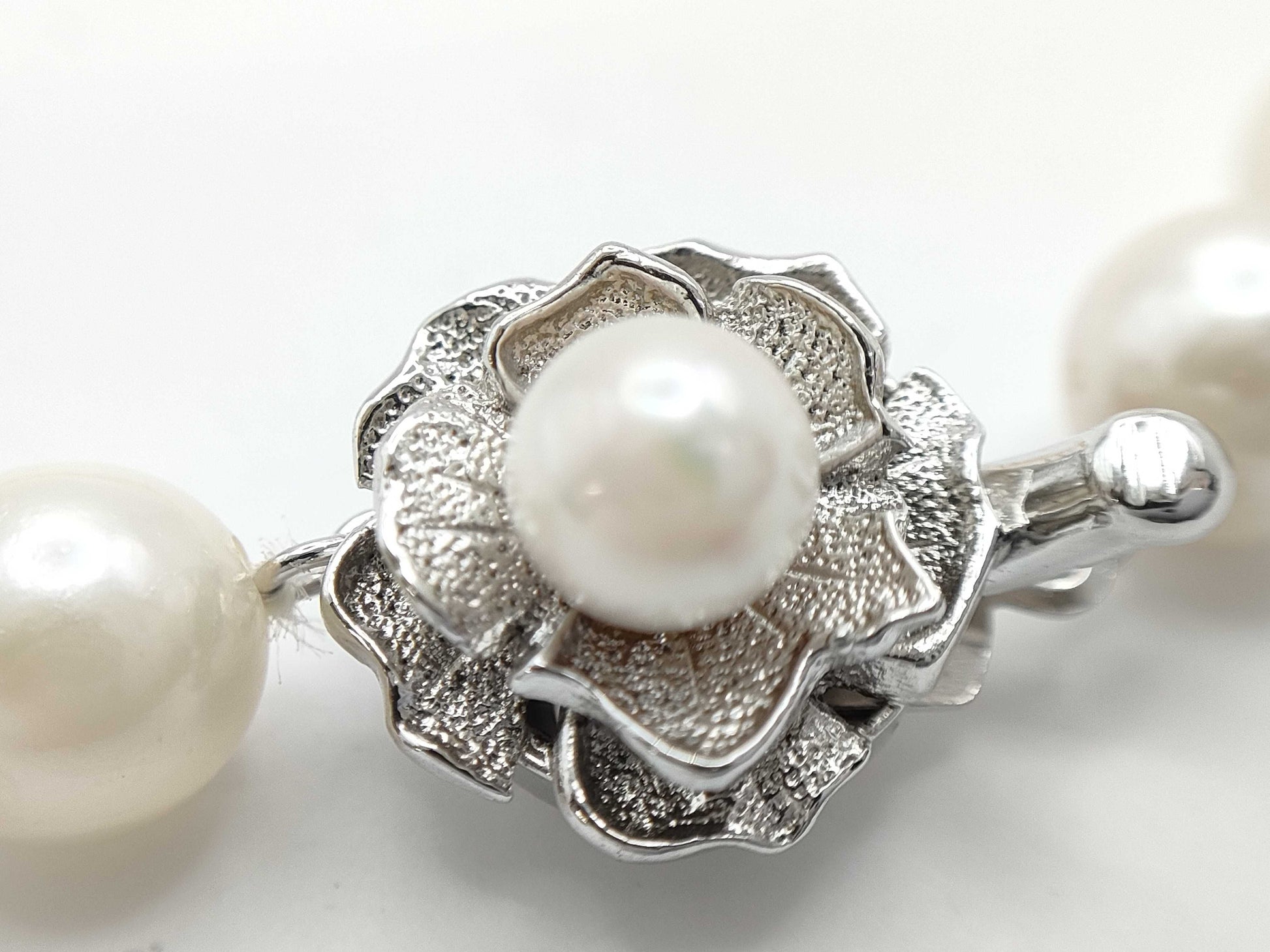 Pearl diameter approximately 8.5-8.8mm, Sterling Silver, 47.9g, Necklace 