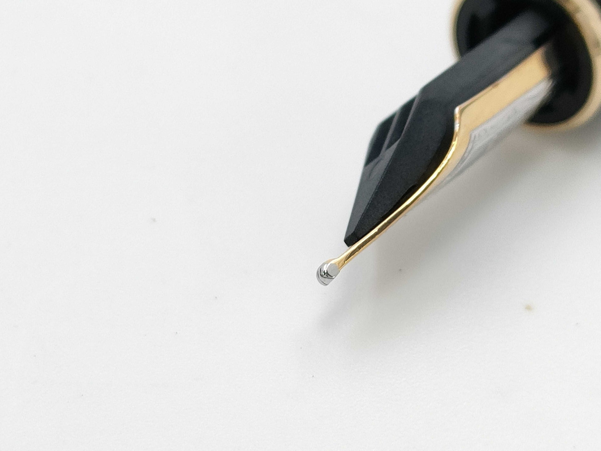 MONTBLANC Pens and Fountain Pens