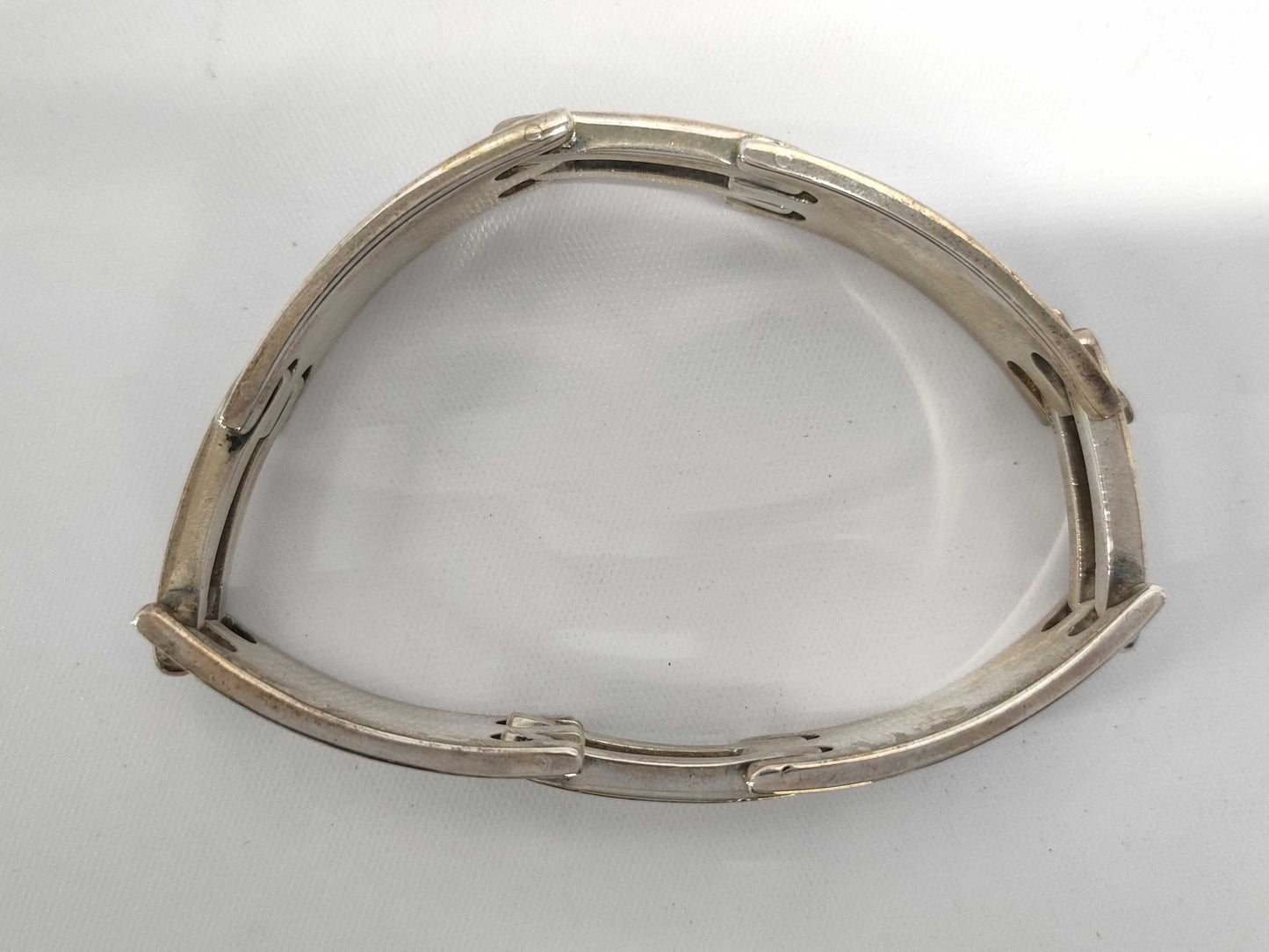 GUCCI Logo Plate Link Bracelet/Bangle