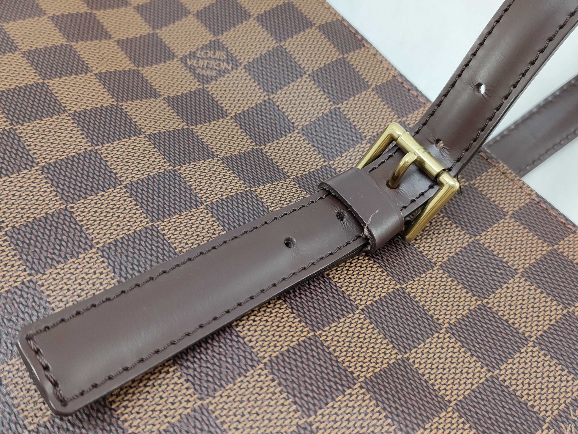 LOUIS VUITTON Damier Chelsea Tote Bag